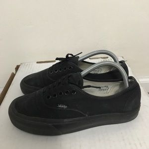 Vans All Black Authentic